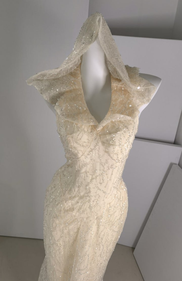 DOLLY High End Beige Ins Style V-Neck Sleeveless Long Lace Dinner Dress-BEVA