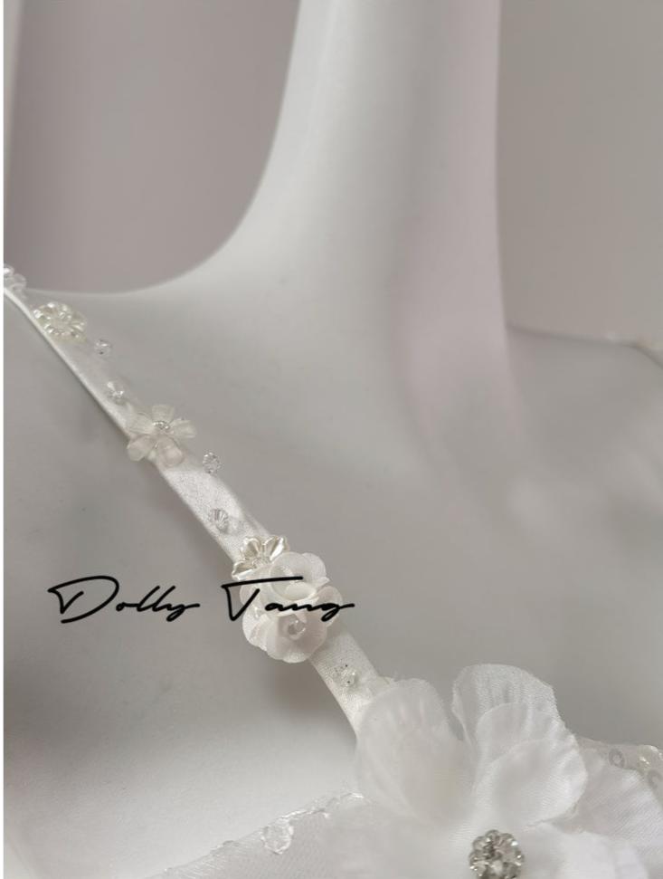 DOLLY Elegant White Embroidery Sleeveless short full Wedding Dress-Benny