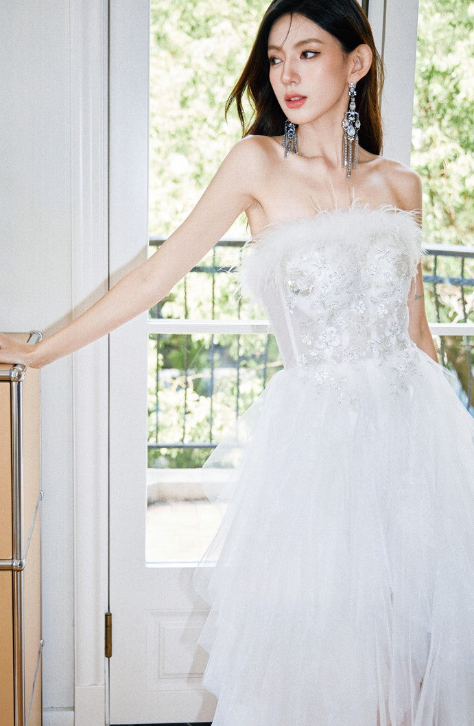 DOLLY Elegant White French Style Feather Chest Wrap Wedding Dress-MARIA (V)