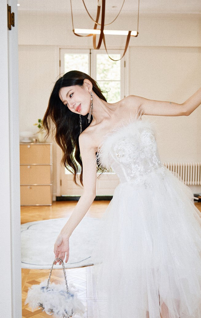 DOLLY Elegant White French Style Feather Chest Wrap Wedding Dress-MARIA (V)