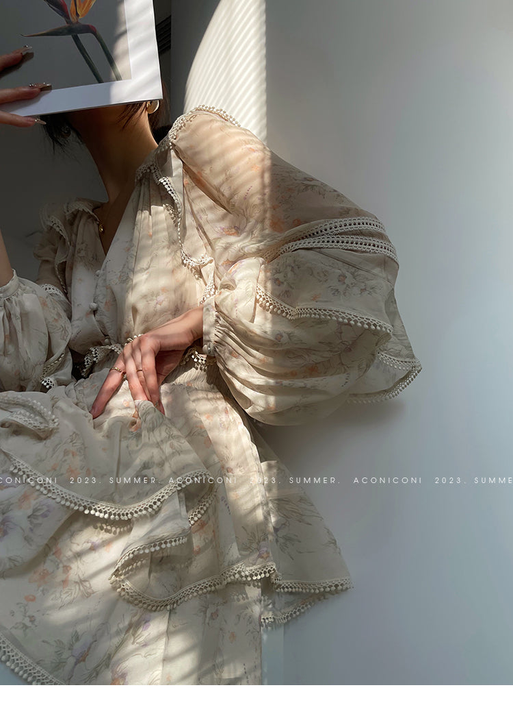 Aconiconi Elegant V-Neck Palace Sleeve Short layered  Dress-Lanshan Qimeng