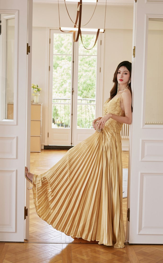 DOLLY Elegant Gold Sleeveless Beaded Pleated Large Swing Dress-GRACIA (V)