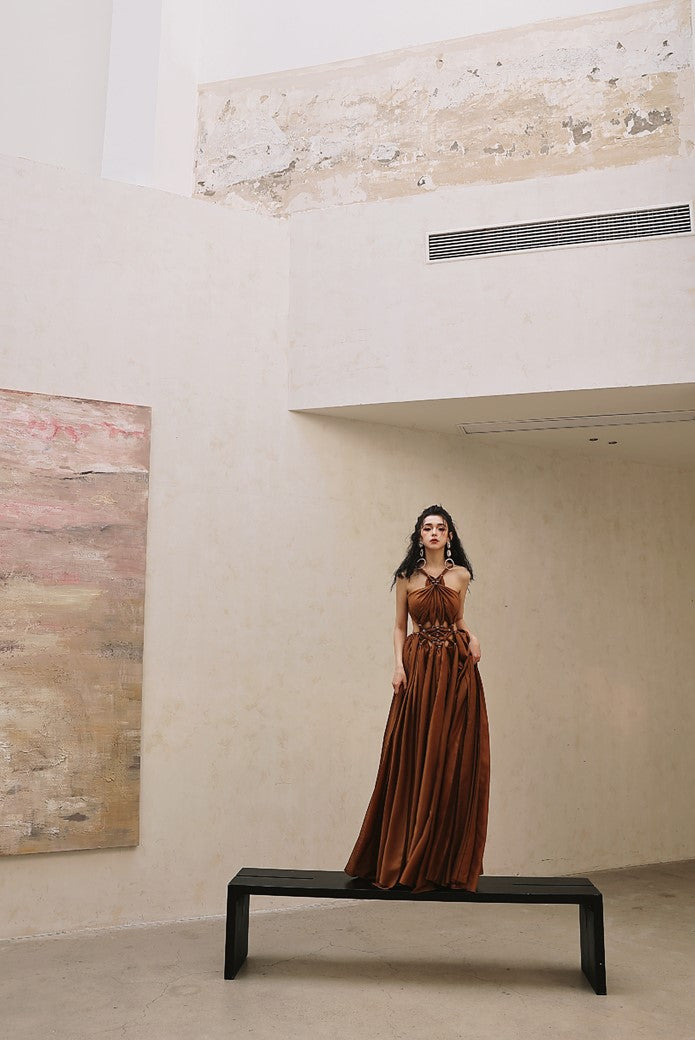 DOLLY Elegant Brown Halter Neck Loose High Waist Pleated Resort Dress-VEe