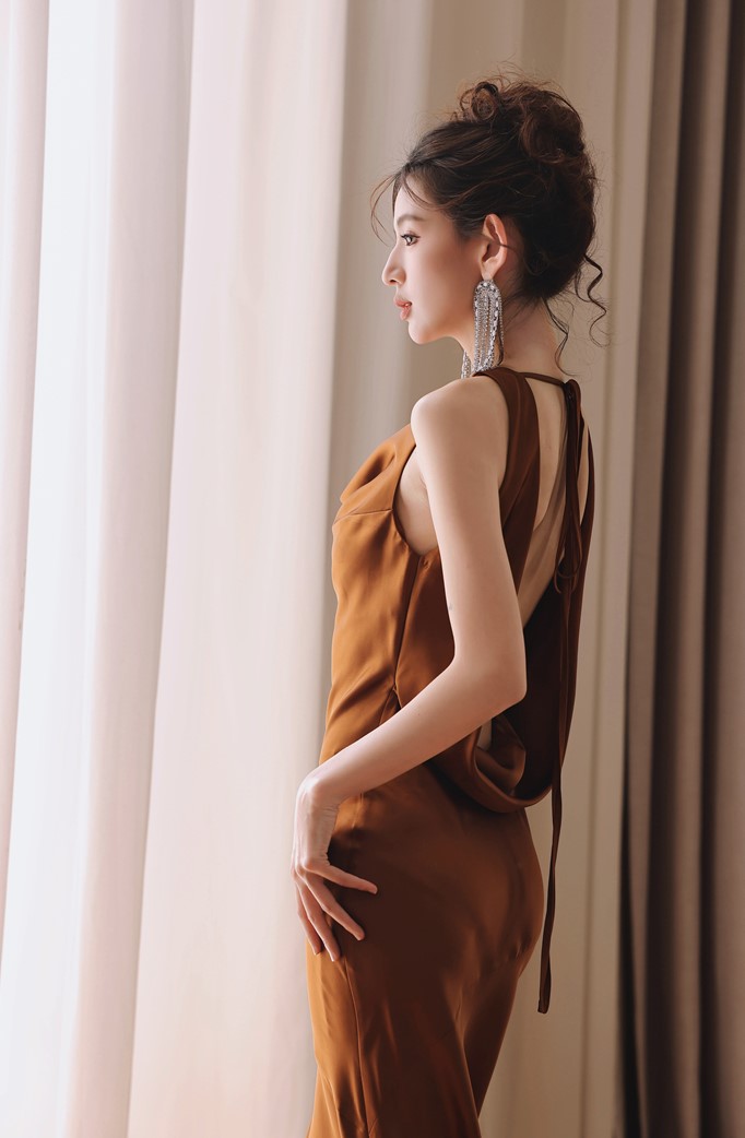 DOLLY Elegant Brown Retro Sleeveless Halter Neck Long Cocktail Dress-GIDDY