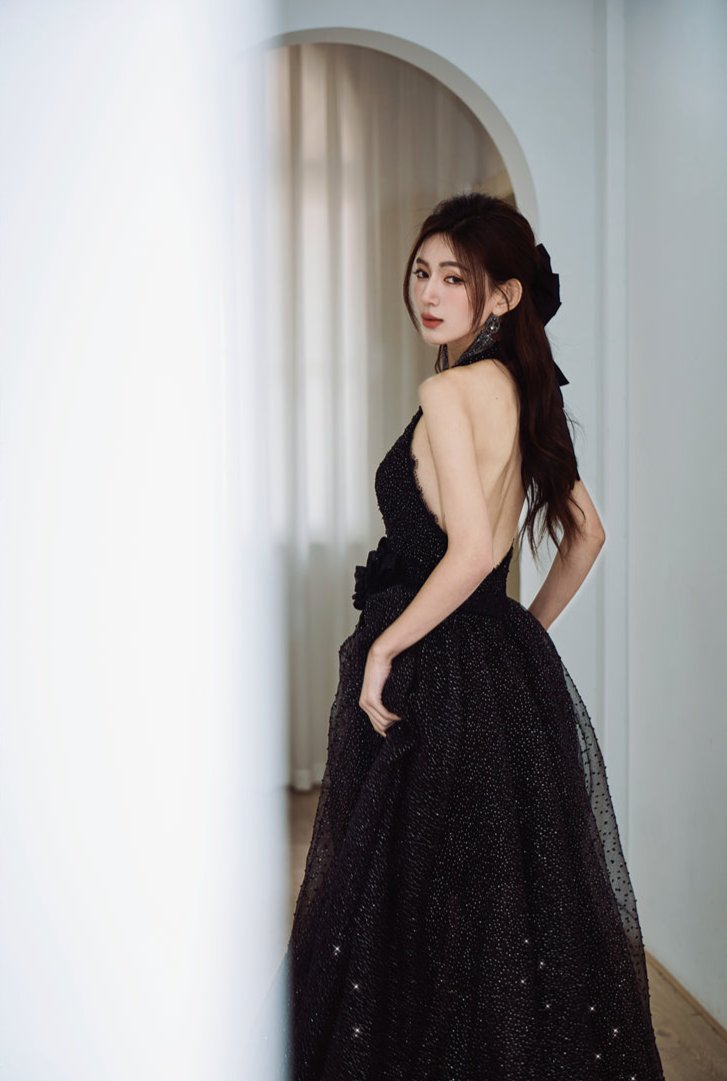 DOLLY Elegant Black French Style Polka Dot V-Neck Sleeveless Long Banquet Dress-IIENA