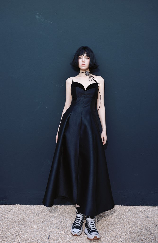 DOLLY Elegant Black French Style V-Neck High Waist A-line Suspender Date Dress-NECHE (V)