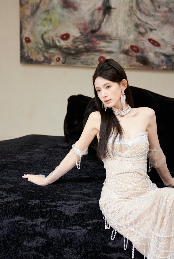 DOLLY Luxury Off White Retro Beaded Tube Top Sequin Long Wedding Dress-MARKU