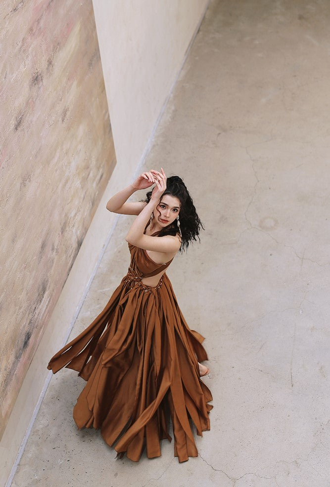 DOLLY Elegant Brown Halter Neck Loose High Waist Pleated Resort Dress-VEe