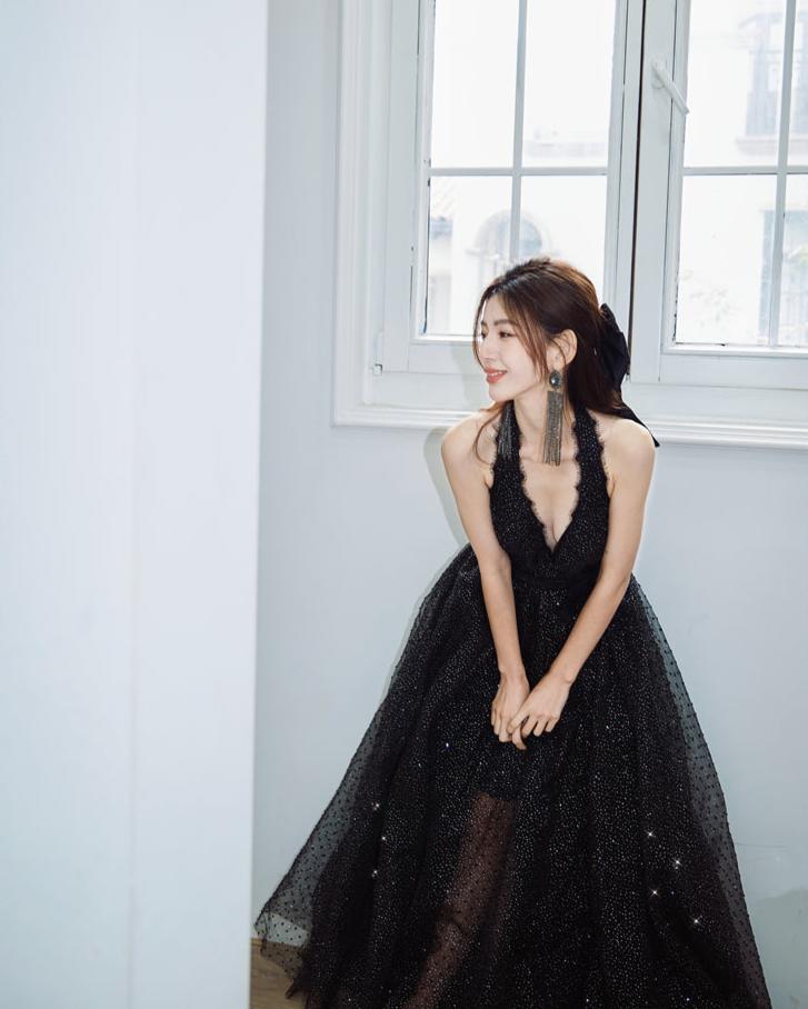 DOLLY Elegant Black French Style Polka Dot V-Neck Sleeveless Long Banquet Dress-IIENA