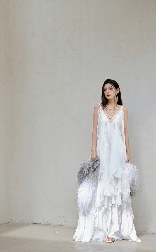 DOLLY Luxury White V-Neck Sleeveless Loose Ruffle Wedding Dress-Yola