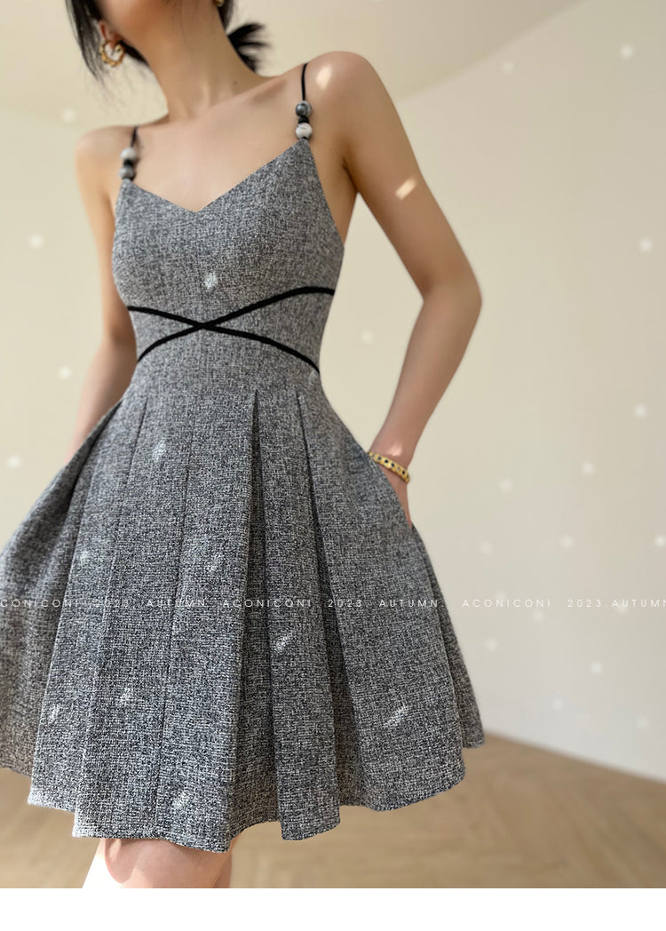 Aconiconi  Elegant gray pleated dress and short jacket - Kawashima Girl