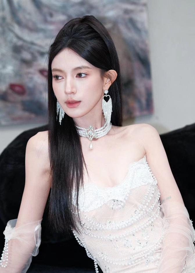 DOLLY Luxury Off White Retro Beaded Tube Top Sequin Long Wedding Dress-MARKU