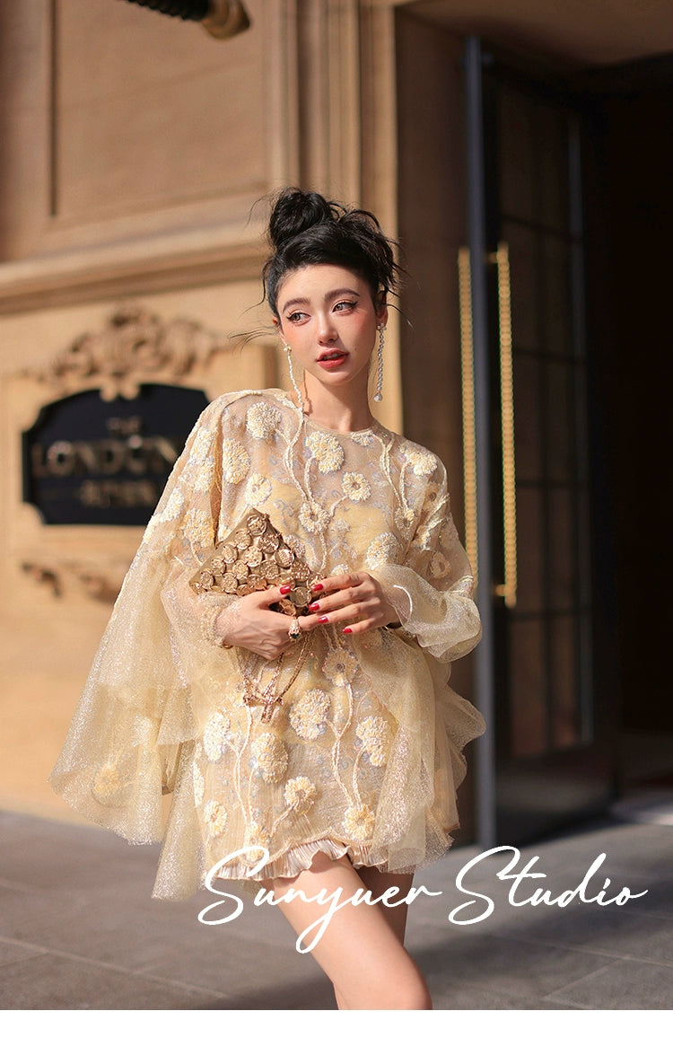 Exquisite Three-dimensional flower cape top + gilt wavy short suit set - Ilyia