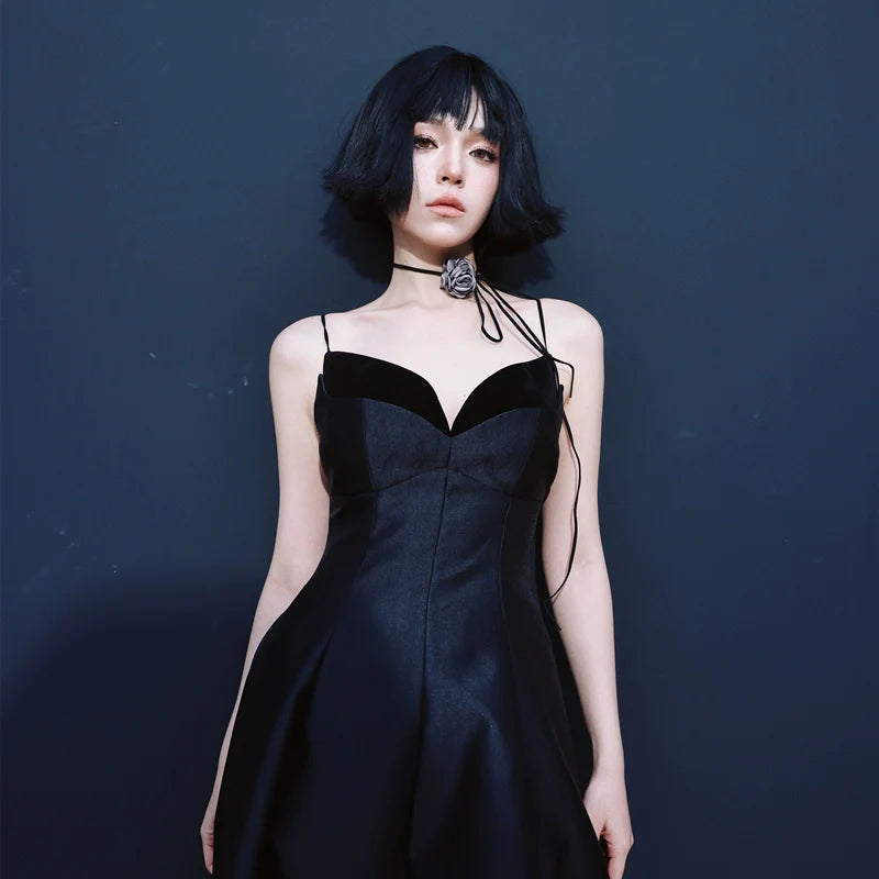 DOLLY Elegant Black French Style V-Neck High Waist A-line Suspender Date Dress-NECHE (V)