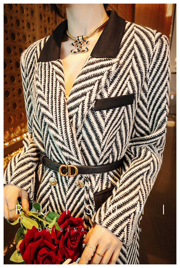 Design sense niche high-end black and white herringbone stitching classic suit collar  long coat- Duli
