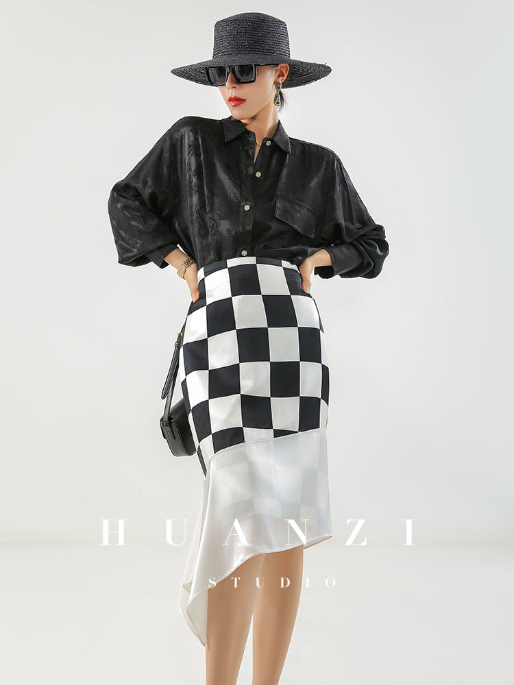 Huanzi custom triacetic acid silk checkerboard irregular black and white skirt - Rota