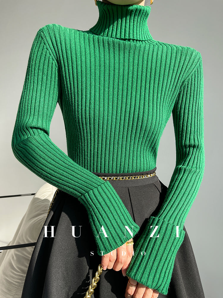 High end pile collar knitted turtleneck sweater -Sulia Painting Green
