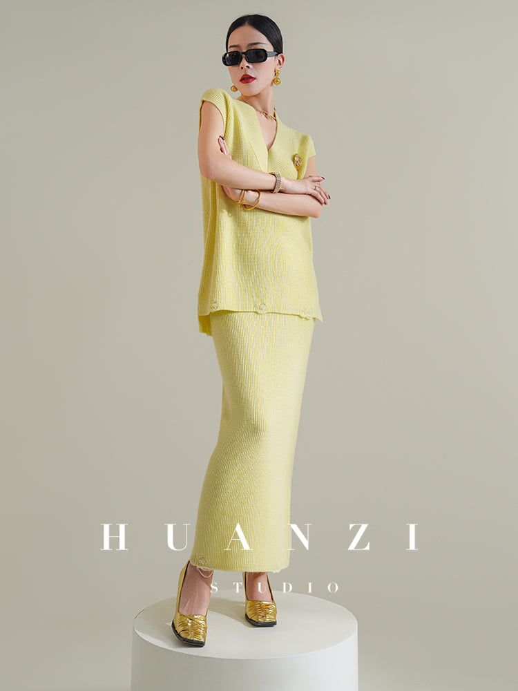 Huanzi custom knitted elegant fashion minimalist lazy V-neck suit fishtail skirt vest cardigan autumn and winter women