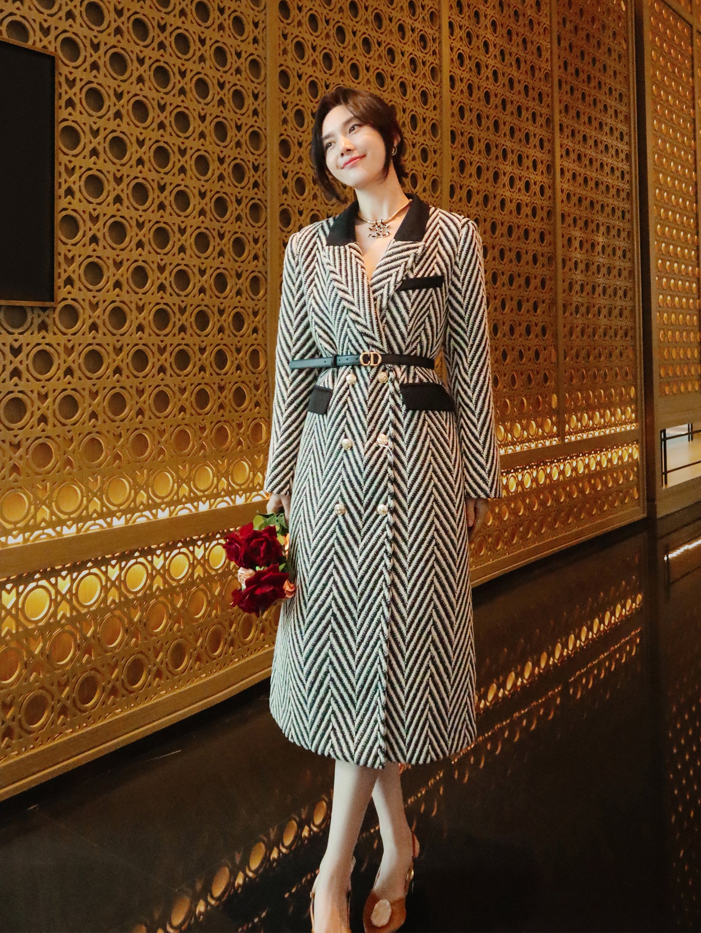 Design sense niche high-end black and white herringbone stitching classic suit collar long coat- Duli