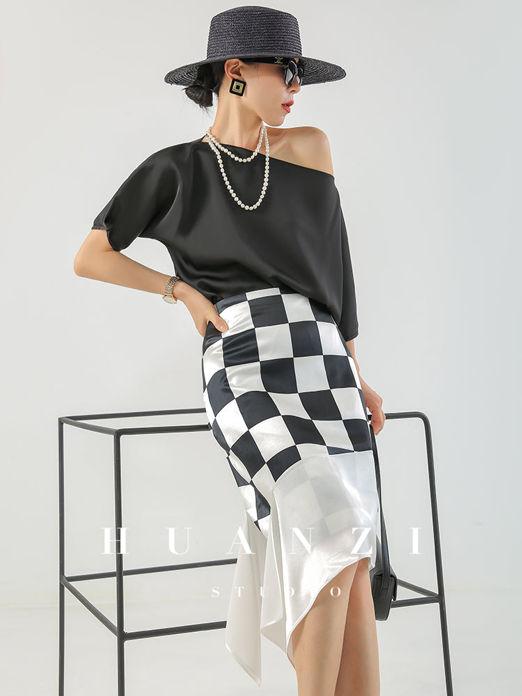 Huanzi custom triacetic acid silk checkerboard irregular black and white skirt - Rota
