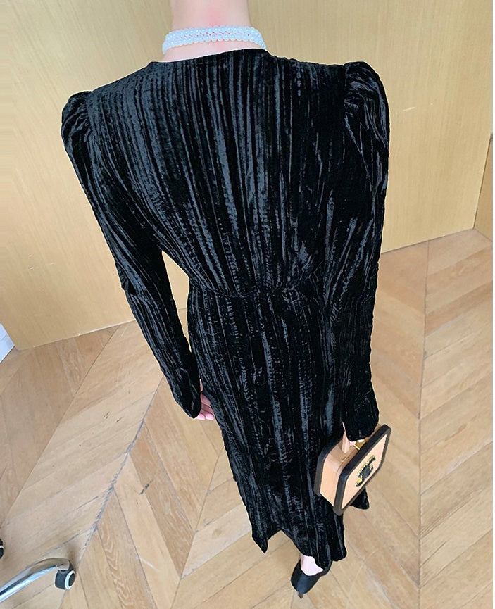 WANXO French black V-neck velvet dress new waist and slim mid-length skirt- Gulia