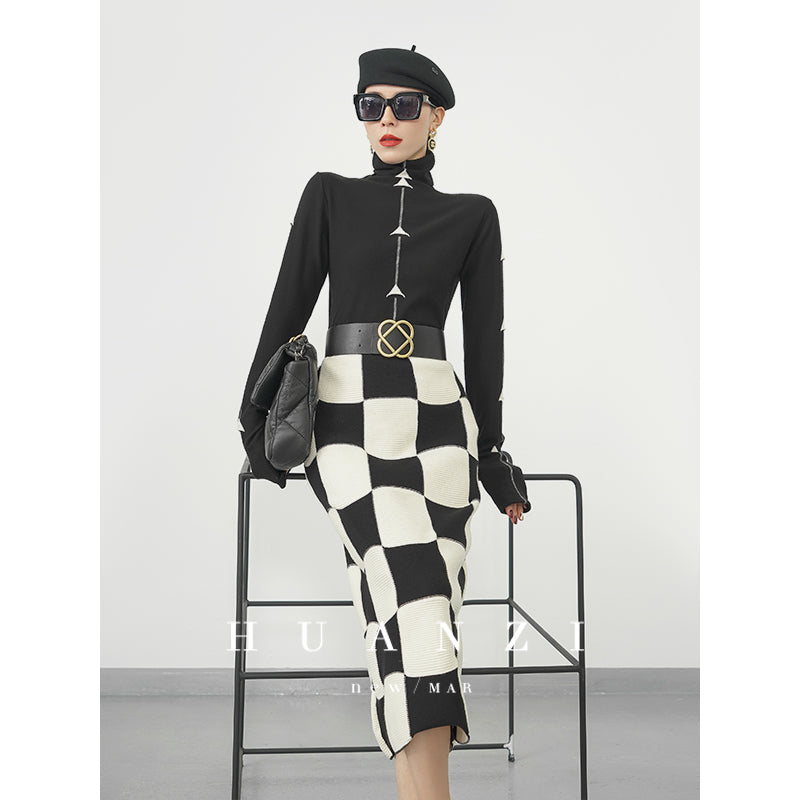 Huanzi classic black and white checkerboard high waist slim knitted fishtail skirt for women- Tiloa