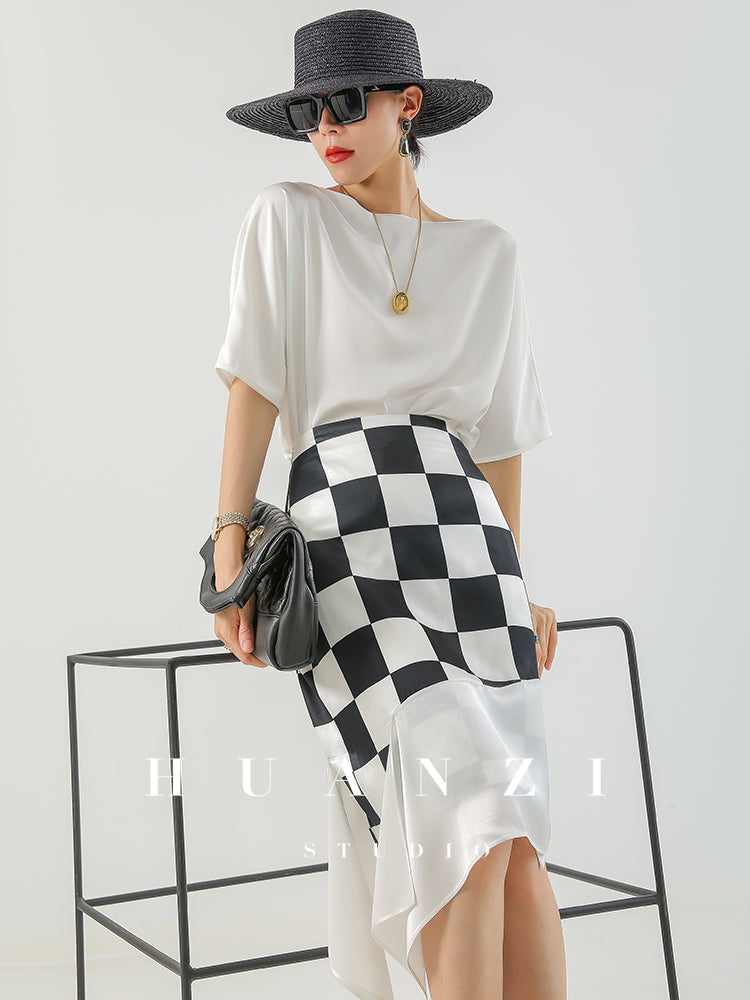 Huanzi custom triacetic acid silk checkerboard irregular black and white skirt - Rota