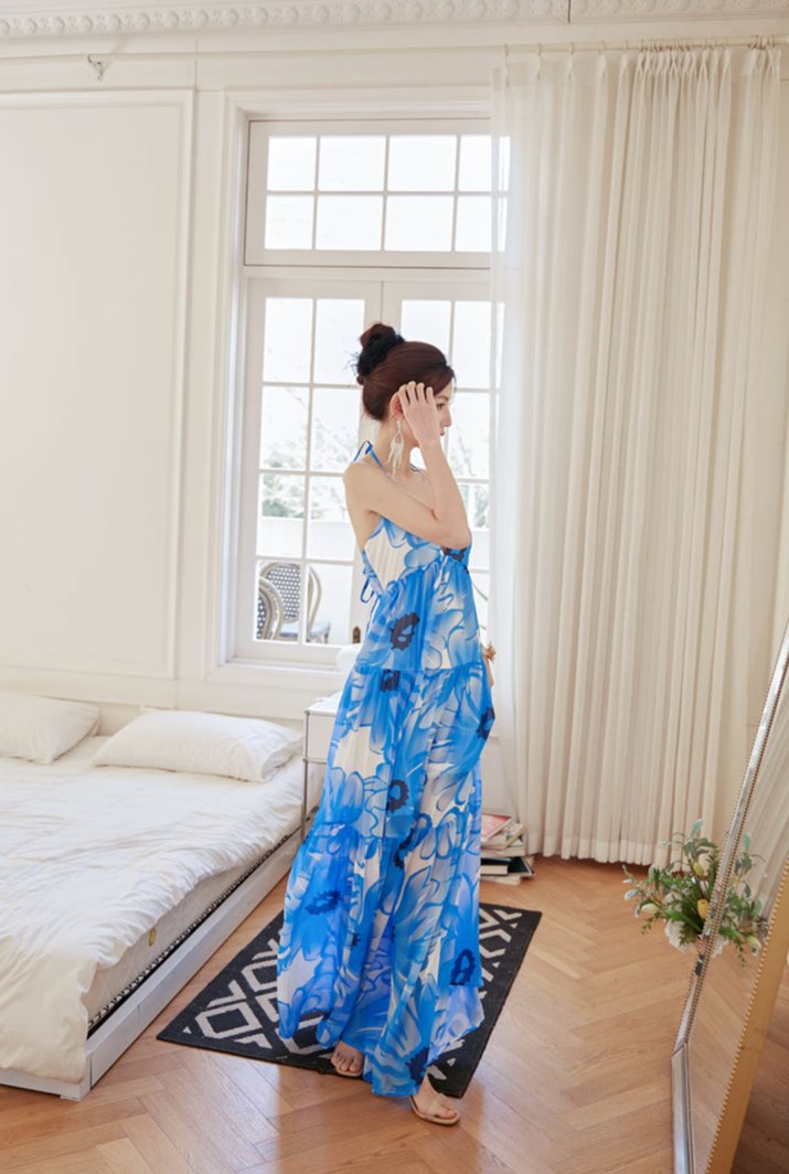 DOLLY Elegant Blue Sleeveless Printed Halter Neck Chiffon Long Resort Dress-HARRIET