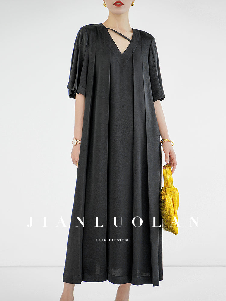 Huanzi high-end satin black V-neck slim pleated dress - Nigoi