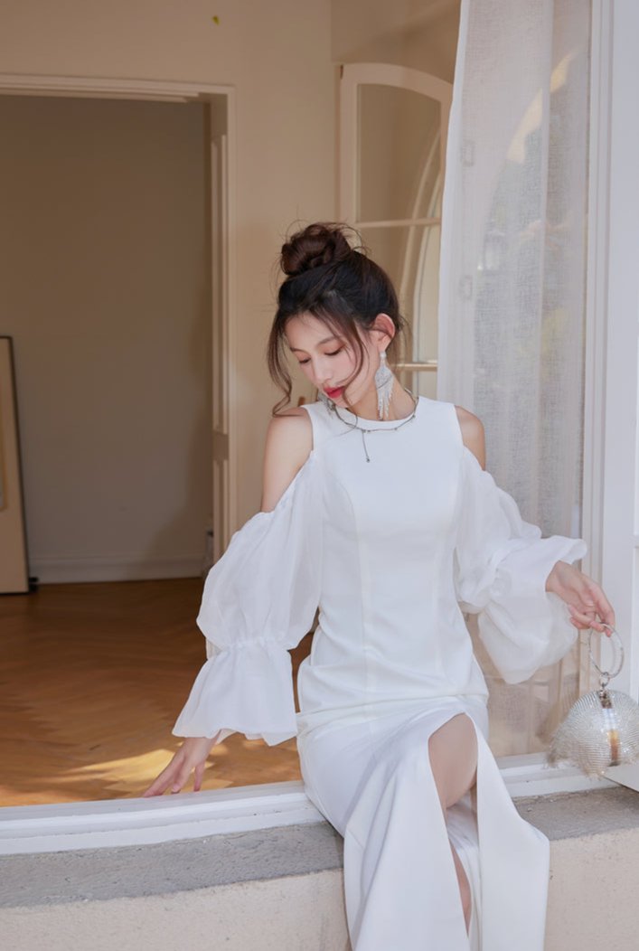 DOLLY Elegant White Retro Style Crew Neck Bubble Sleeves Long Slit Dress-RAIN