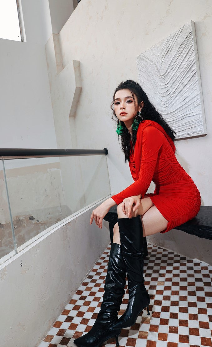 DOLLY Elegant Red Long Sleeve Hooded Slim Fit Hip Hug Short Part Dress-JUDY