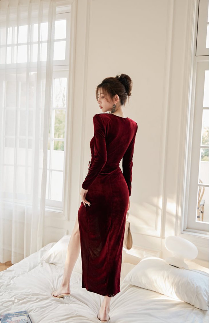 DOLLY Elegant Burgundy V-Neck Long Sleeve Velvet Long Slit Formal Dinner Dress-HAZEL