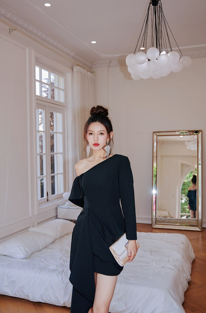 DOLLY Luxury Black Pleated One Shoulder Long Sleeve Irregular Midi Dress-RAIN