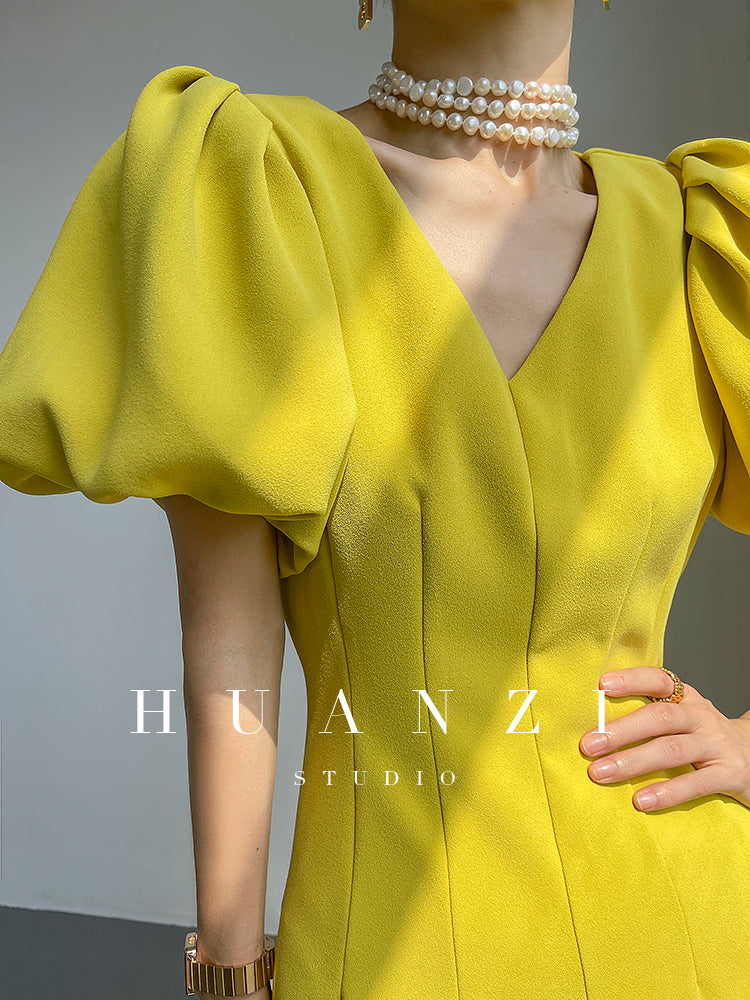 HUANZI summer V-neck dress midi puff sleeves French waist A-line dress - Narai