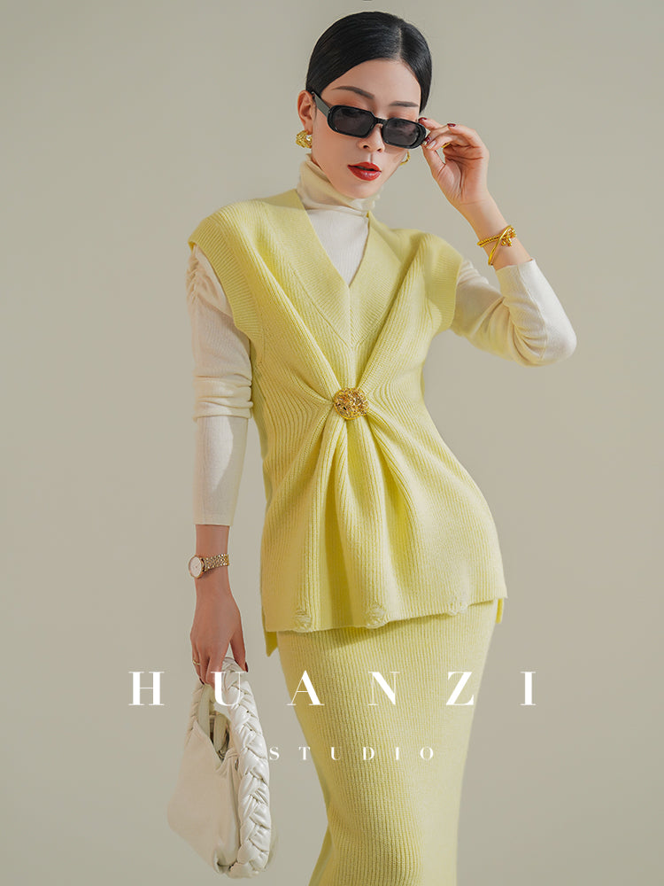 Huanzi custom knitted elegant fashion minimalist lazy V-neck suit fishtail skirt vest cardigan autumn and winter women